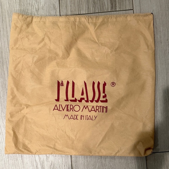 Alviero Martini Prima Classe Clear map tote - Picture 4 of 10
